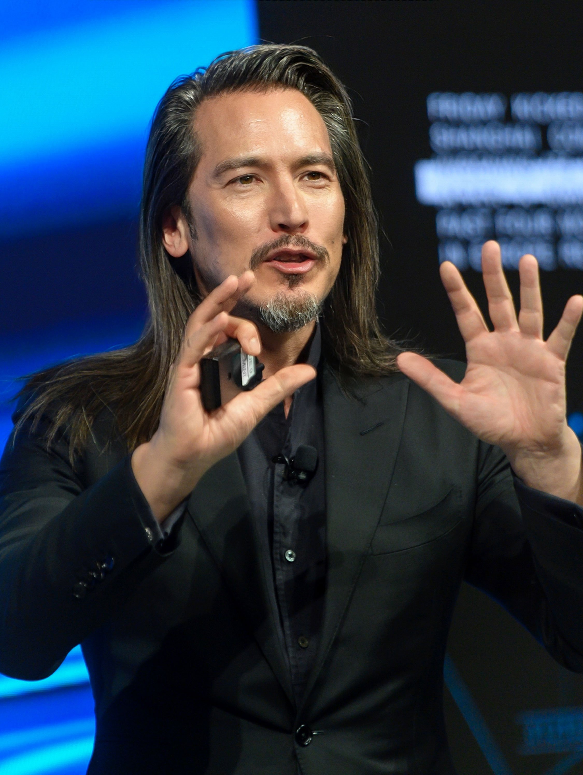 MW-On-stage---Top-Speakers-PAge